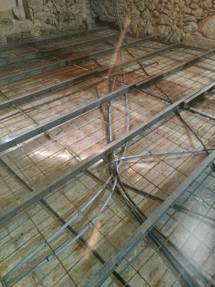 Forjado en obra de rehabilitación — obra de Construfuerte